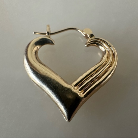 14k Solid Gold Heart Hoop Earrings - Picture 4 of 16
